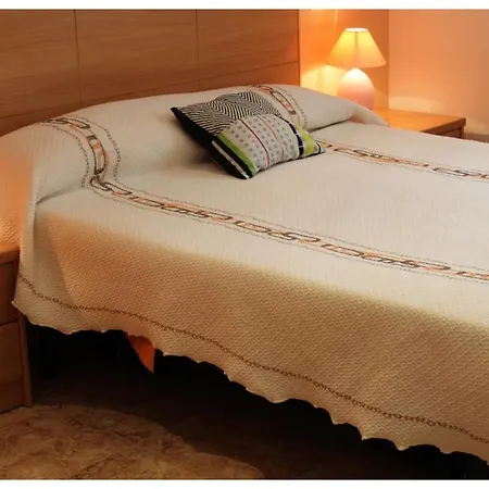 Rosa Villa Les Tres Cales